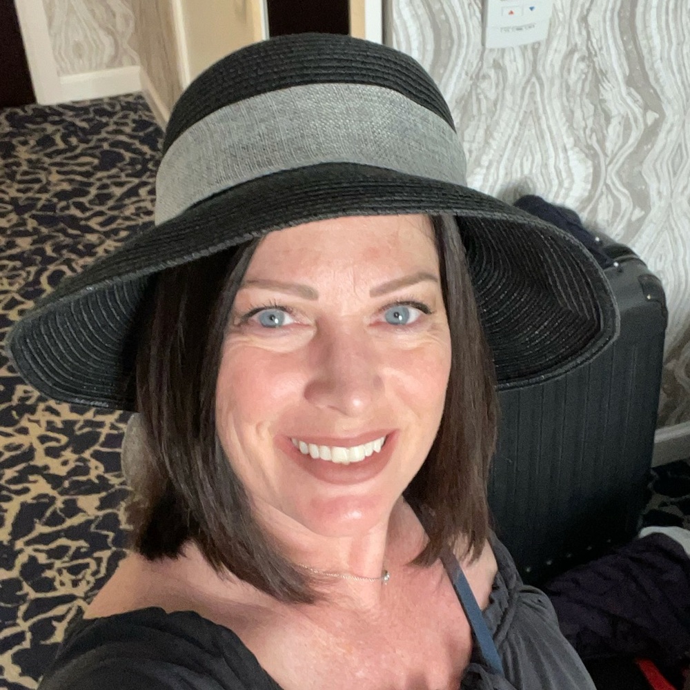 Meet your Posher, Lisa